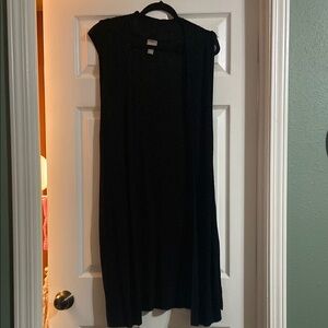 Chico's Black Sleeveless Vest